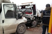 Son dakika haberleri... Eskişehir'de zincirleme kazada 1 kişi öldü, 5 kişi yaralandı