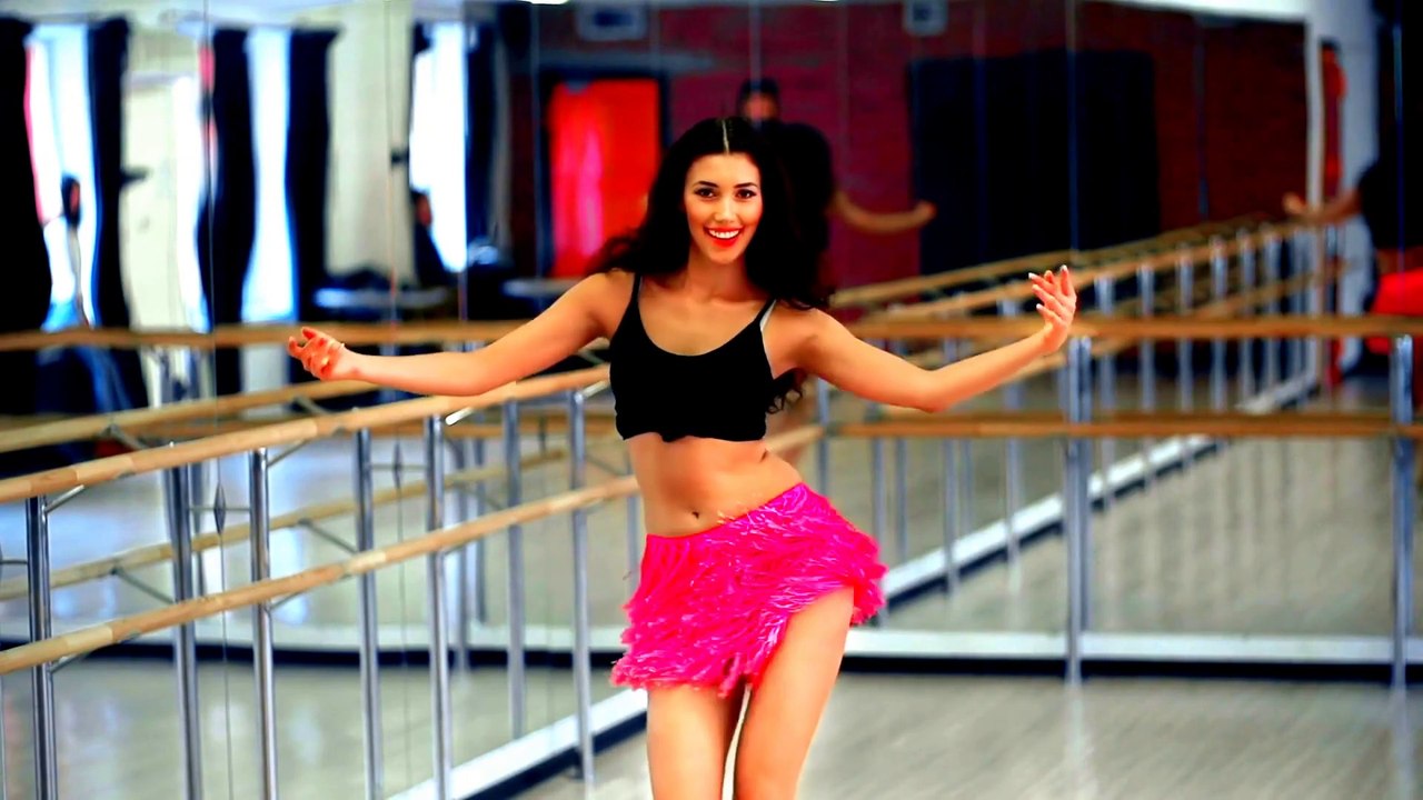 How to do a Belly Dance gracefully| Chest Slide| Belly roll| Hip Roll | Fat Burn | Weight Loss| Jackie Varahan| Licensed Footage - See Copyright Disclaimer in Description