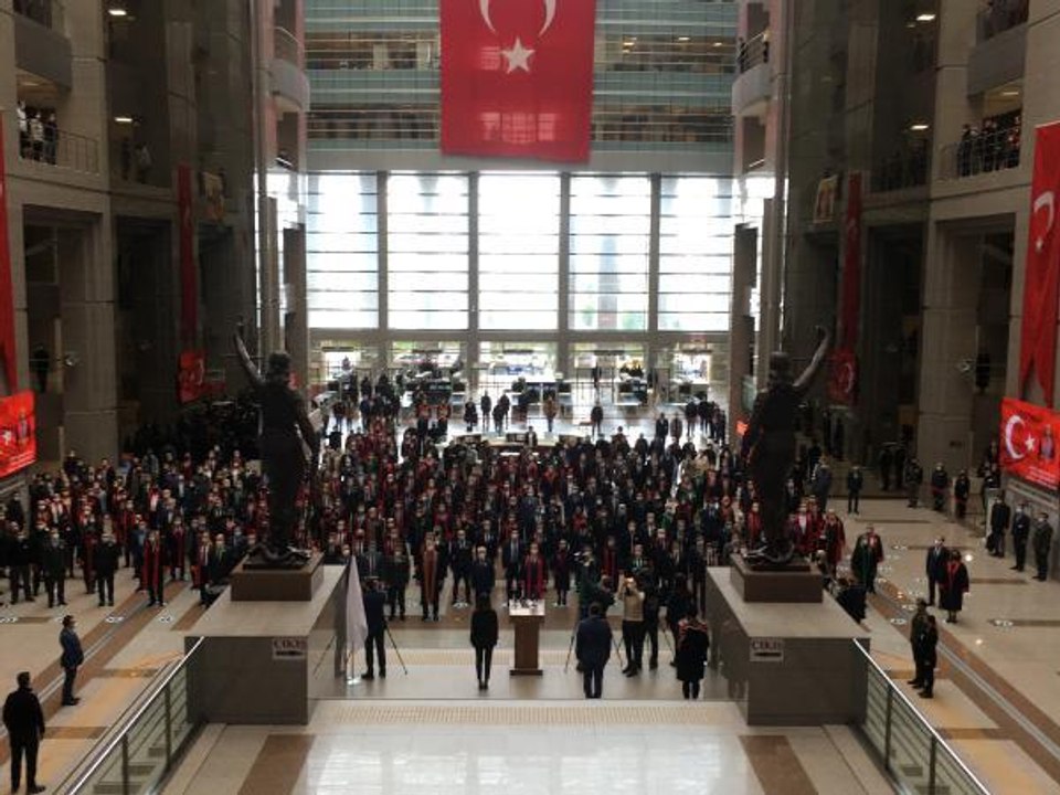 ŞEHİT SAVCI MEHMET SELİM KİRAZ ÖLÜMÜNÜN 6'NCI YILINDA ADLİYEDE ANILDI 2