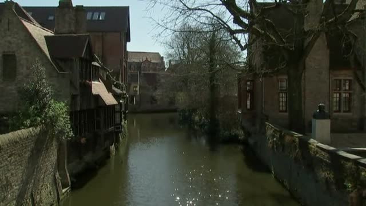Maestros chocolateros se reiventan cada día en Brujas, capital europea del chocolate, con productos únicos  en vísperas de Pascua