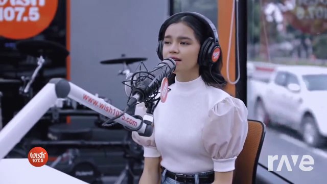 James Reid Soda & Zephanie Pangako Ko performs LIVE on Wish 107.5 Bus