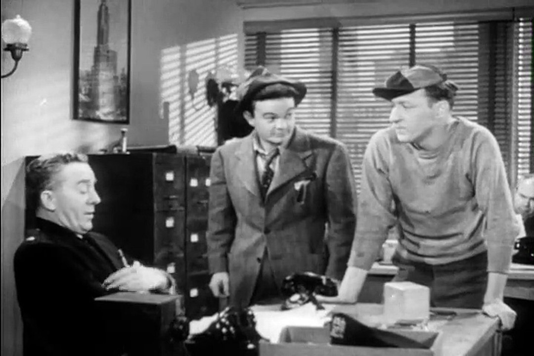 Ghosts On The Loose - Full Movie |  Leo Gorcey, Huntz Hall, Bobby Jordan, Bela Lugosi, Ava Gardner part 1/2