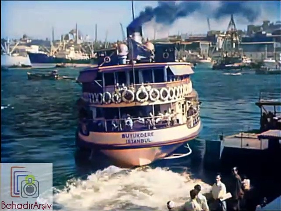_"Simplon Orient Express" 1956 belgesel filminden İstanbul görüntüleri (Renkli) / Old Istanbul clip from the documentary "Simplon Orient Express" dated 1956 (Colorized)