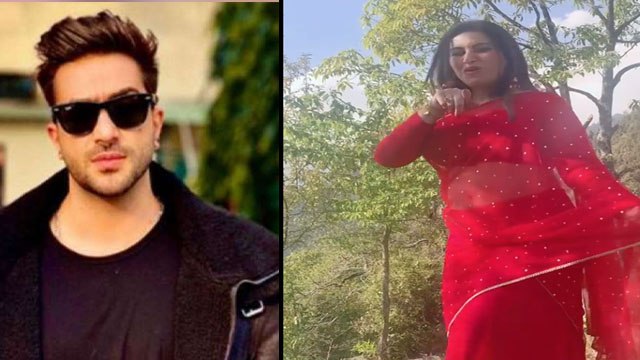 Bigg Boss 14 fame Sonali Phogat ने लाल साड़ी में किया जोरदार Dance, Viral हुआ video | FilmiBeat