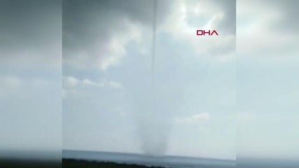 ANTALYA Manavgat'ta denizde çıkan hortum kıyıya ulaşmadan kayboldu