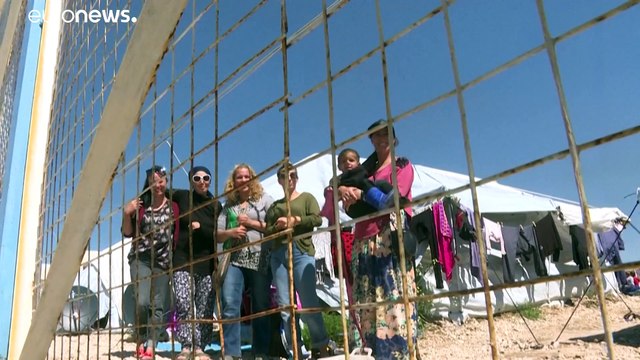 On veut rentrer en France : l'appel des femmes de djihadistes retenues avec des enfants en Syrie