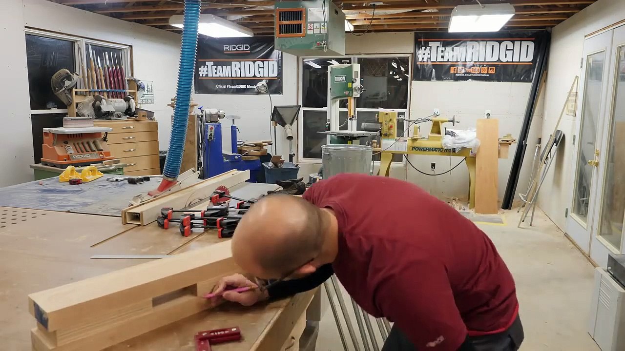 How To Build A Farmhouse Trestle Table - Diy Woodworking