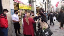 İstiklal Caddesi’nde çocuğa köpek saldırdı