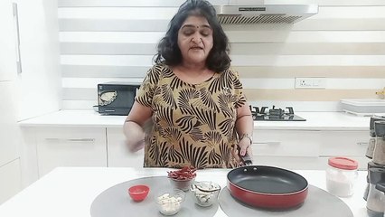 मुंबई की मशहूर वड़ा पाव की चटपटी सुखी लाल चटनी