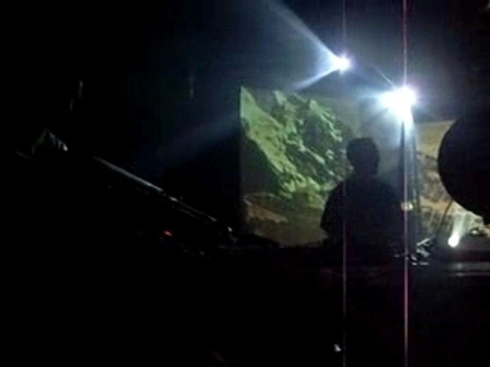 Glowing fire high tone à l'oméga live à toulon