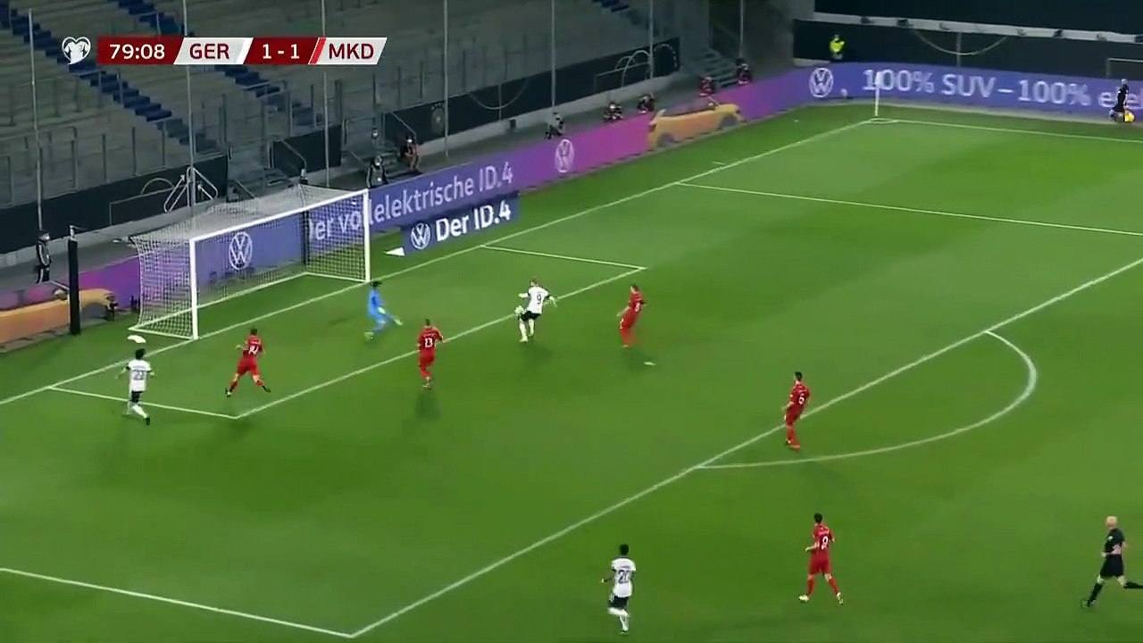 Timo Werner bỏ lỡ đầy đáng tiếc khi Đức chịu thất bại sốc trước Bắc Macedonia