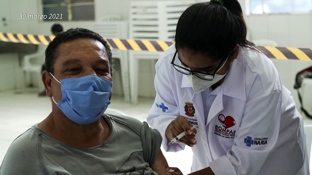 Brasil aprueba uso de vacuna de Johnson&Johnson y laboratorio descarta 15 millones de dosis