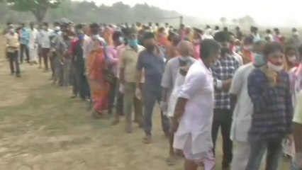 下载视频: Bengal Polls: Voters queue up at Nandigram polling booths