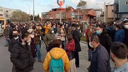 İstanbul'da trafo yangını metro seferlerini aksattı