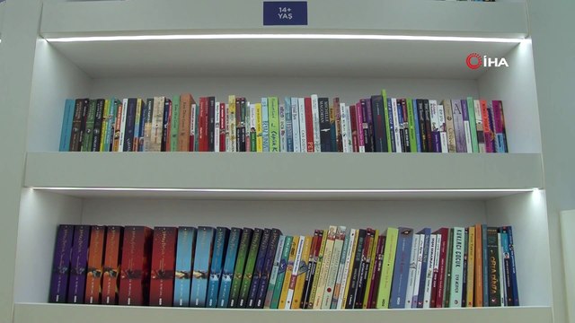 Küçükçekmece Belediyesi ‘Gezici Kütüphane’ ile vatandaşları kitapla buluşturuyor