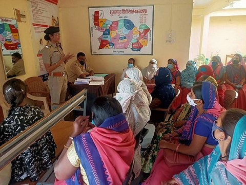 महिला हेल्प डेस्क महिलाओं को कानूनी मदद दिलाने के लिए विधिक सहायता प्रदान करने का भी काम करेगी