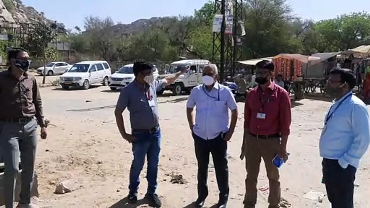 संभागीय आयुक्त के निरीक्षण में गायब मिले चिकित्सक व कृषि अधिकारी
