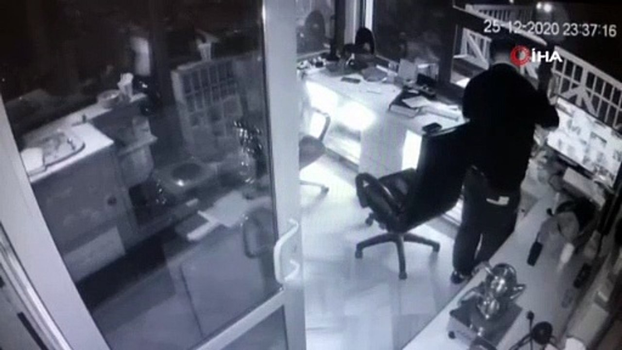 İlk 1 Nisan mağduru o oldu! Kameralar önünde dehşeti yaşadı