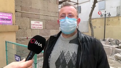 Üç asırlık caminin minaresi çimento kullanılmadan onarılıyor