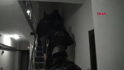 NEVRUZDA TERÖR ÖRGÜTÜ ELEBAŞININ POSTERİNİ AÇTIĞI İDDİA EDİLEN 5 ŞÜPHELİ YAKALANDI