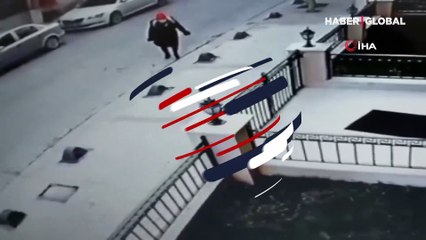 Yoldan geçerken bir anda çaldı, sonra yoluna devam etti