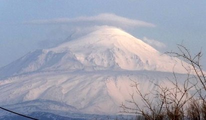 Türkiye'nin çatısı Ağrı Dağı'nda karlar erimeye başladı