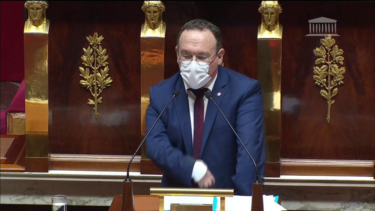 Abad face à Castex à l'Assemblée: "Votre gestion de la crise sanitaire est calamiteuse"