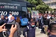 L'arrivo della Lazio ai funerali di Daniel Guerini