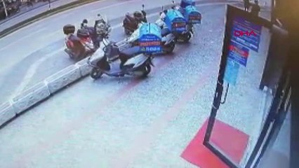 BURSA 50 lira alacağını istedi, bacağından bıçaklandı