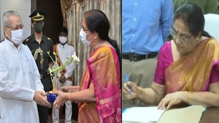 #NeelamSawhney Taken Charge as AP New SEC - తొలి మహిళా ఎన్నికల కమిషనర్‌గా రికార్డు !!
