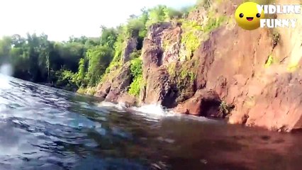 Funniest fails in the zoo! __ TRY NOT TO LAUGH COMPILATION 2018 (95% FAIL)