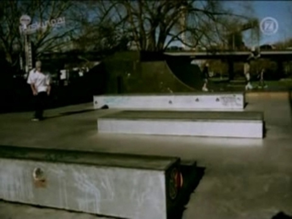 Peter, Bjorn & John - Young Folks(New Version)