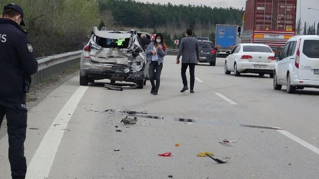 Yolcu otobüsü ile TIR çarpıştı, yaralılar var