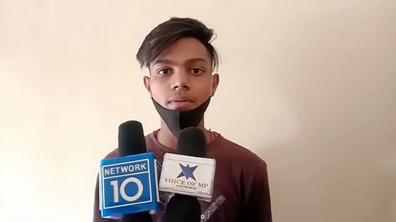 स्कूल द्वारा अभिभावकों पर बनाया जा रहा दबाव