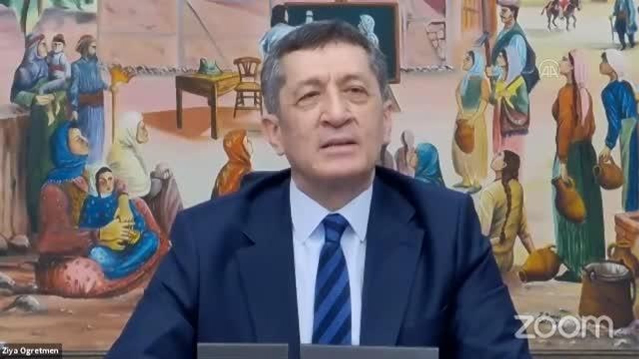 "Ziya Öğretmen" fizik öğretmenleri ve güzel sanatlar lisesi öğrencileriyle buluştu