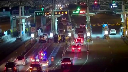 고속도로에서 사고 낸 뒤 도주한 운전자, 13시간 만에 경찰 출석 / YTN