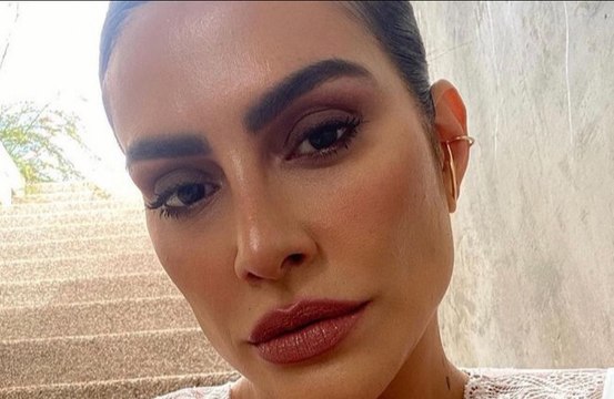 Cleo confessa que tem medo de andar sozinha na rua