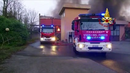 Agrate Brianza (MB) - Incendio in deposito di piccoli elettrodomestici (01.04.21)