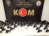 İzmir'de yasa dışı silah ticareti operasyonu: 4 gözaltı