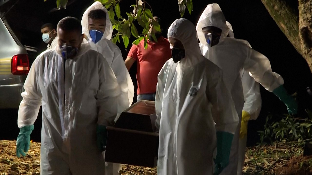 Covid-19 au Brésil : 66 000 morts au mois de ma...