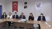 CHP Kadın Kolları Genel Başkanı Nazlıaka, Büyükşehir Belediye Başkanı Savaş'ı ziyaret etti