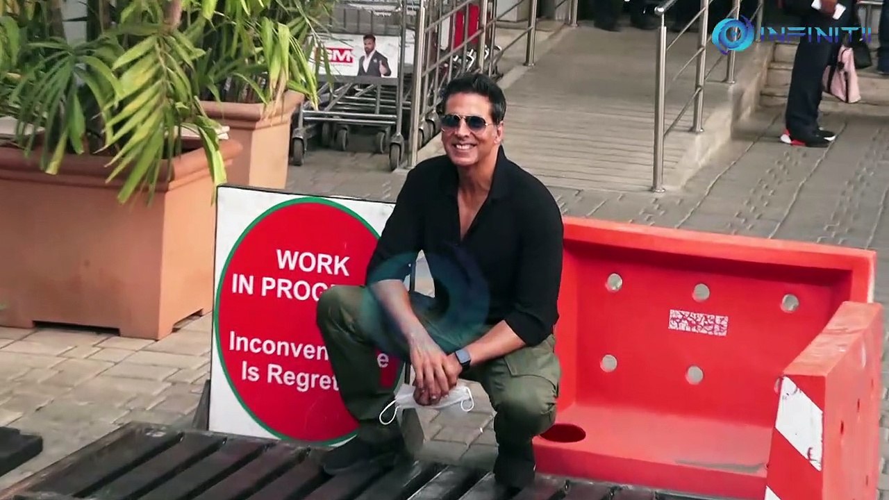 Akshay Kumar turns photographer for Nushrratt Bharuccha