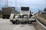 Amasya'da yolcu otobüsüyle çarpışan otomobil hurdaya döndü: 1 ölü