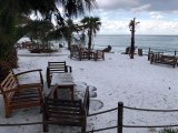 Fethiye'de sahil dolu yağışıyla beyaza büründü