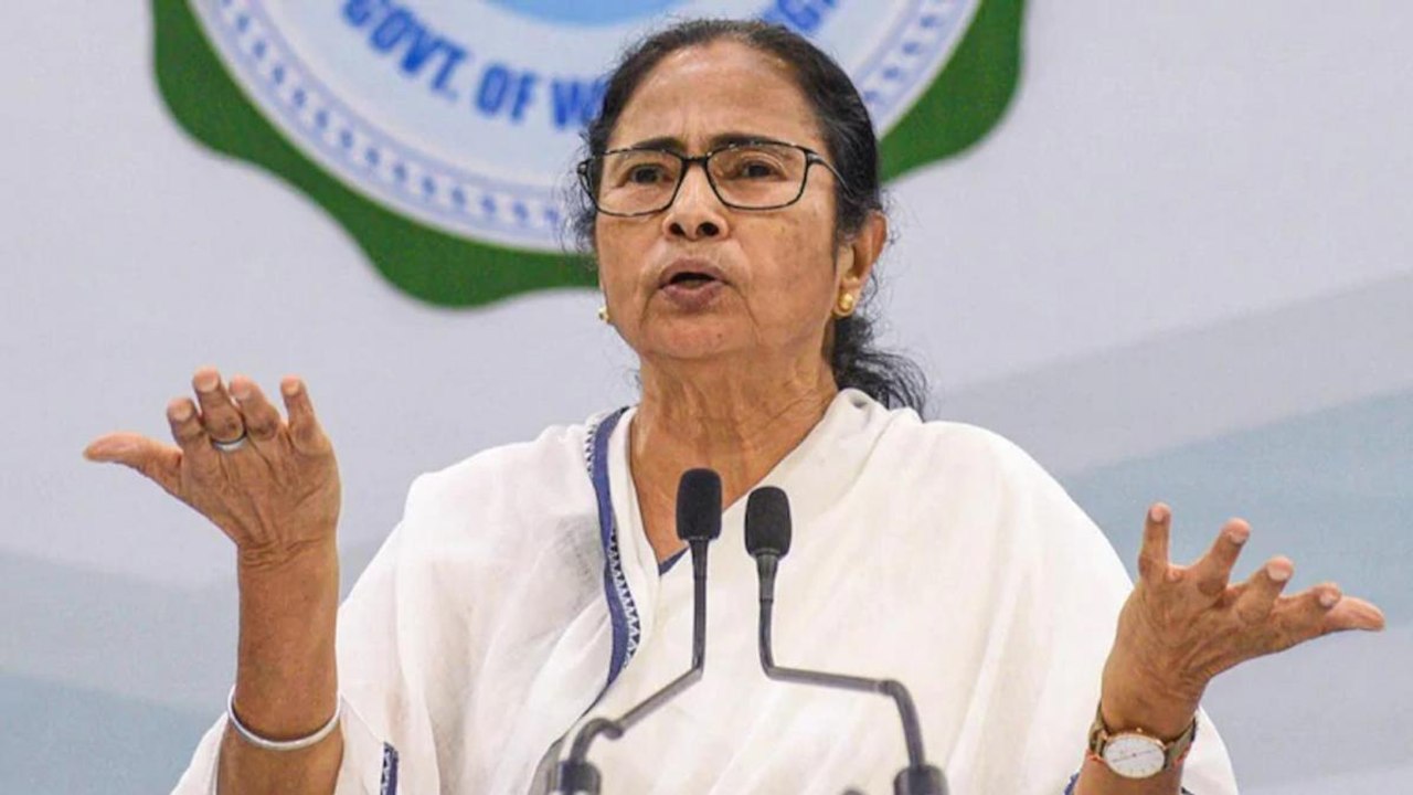 Mamata Banerjee alleges EC of giving free hand...