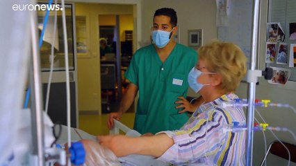 O difícil despertar de um coma induzido