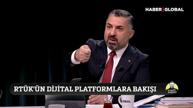 Candaş Tolga Işık'ın sunduğu Az Önce Konuştum programının konuğu RTÜK Başkanı Ebubekir Şahin