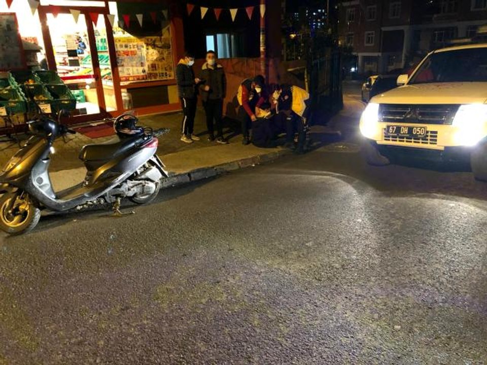 Direksiyon hakimiyetini kaybedince motordan düştü