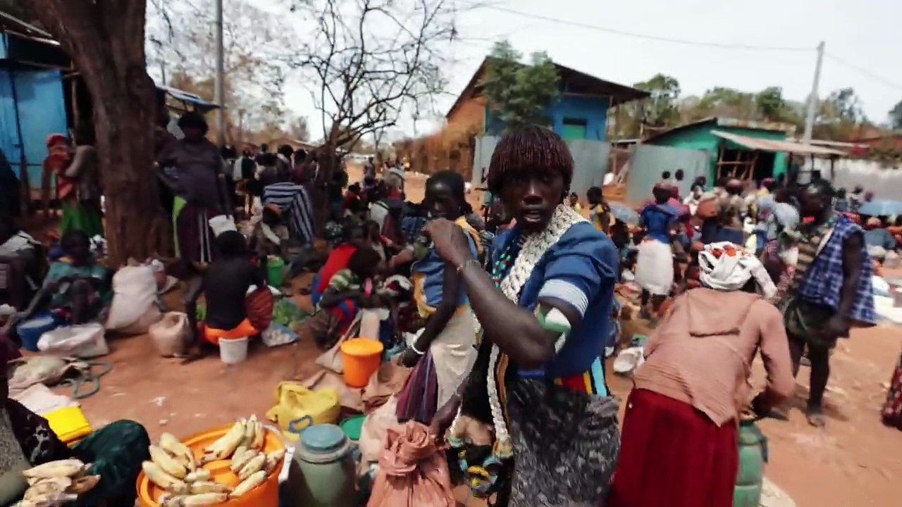 أغرب عادات الجمال في العالم - قبائل المورسي  Mursi Tribe