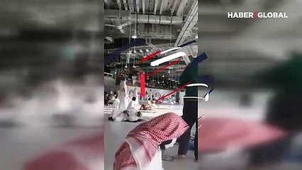 Mescid-i Haram'da elinde bıçakla terör örgütlerini destekleyici sloganlar attı